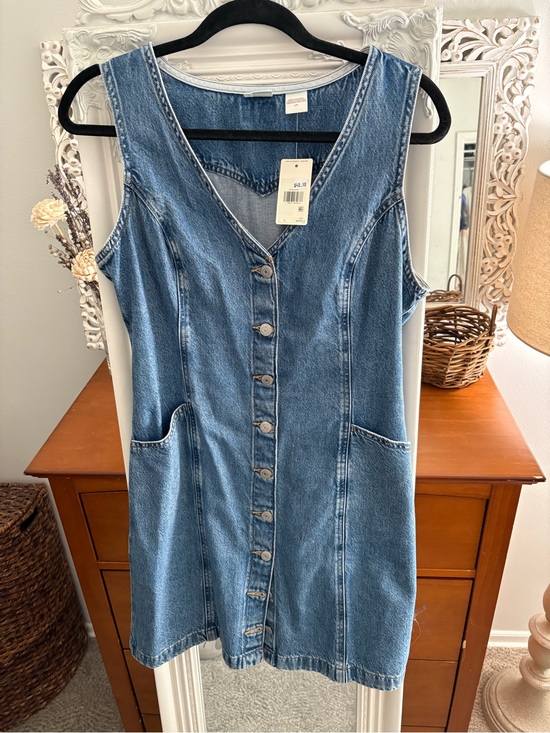 Levi's Dresses & Skirts - Levi’s Button-Front Denim Sleeveless Dress